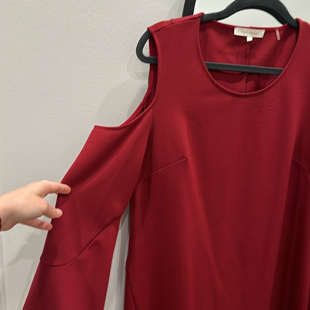 Red Dress - Picture 3 of 5